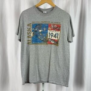 Gildan Medium Alaska Dutch Harbor 1941 Eagle USA Flag Graphic Tee Shirt